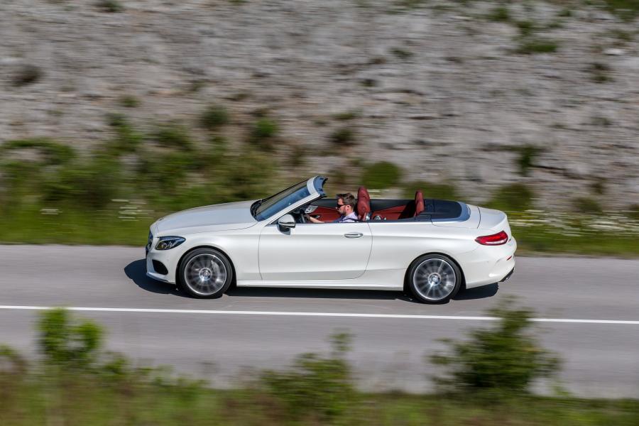  Mercedes-Benz C300 Cabriolet AMG Line 2016 года  (фото 17 из 32)